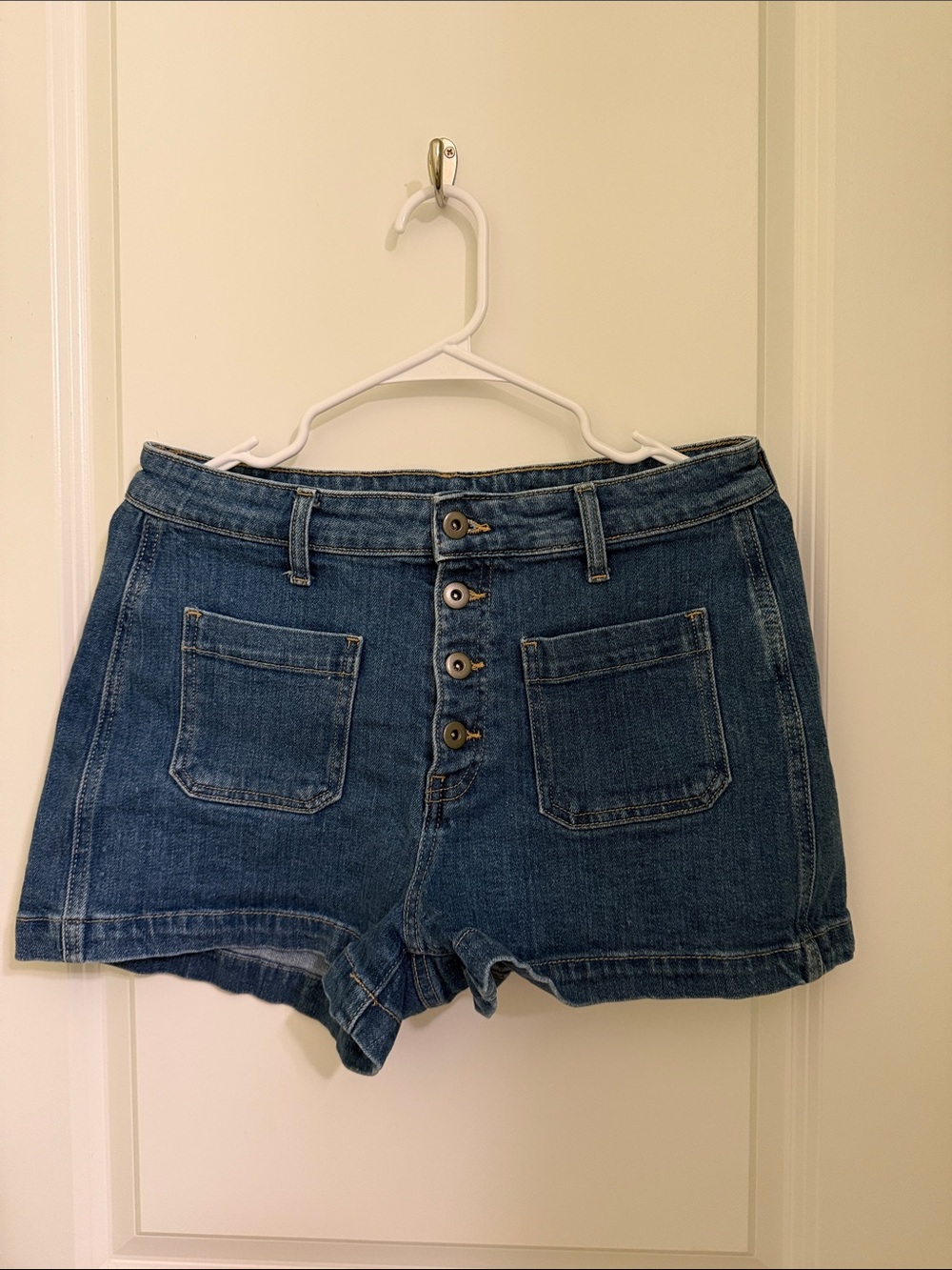 Old Navy High Rise Denim Button-Front Women’s Shorts
